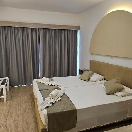 Penelope Apts Apartahotel